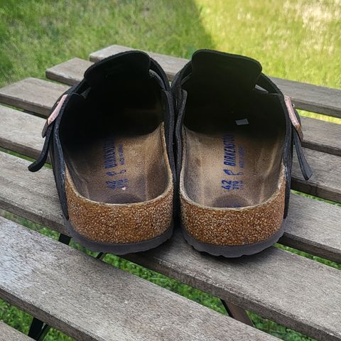 Birkenstock Boston in Mocha Suede
