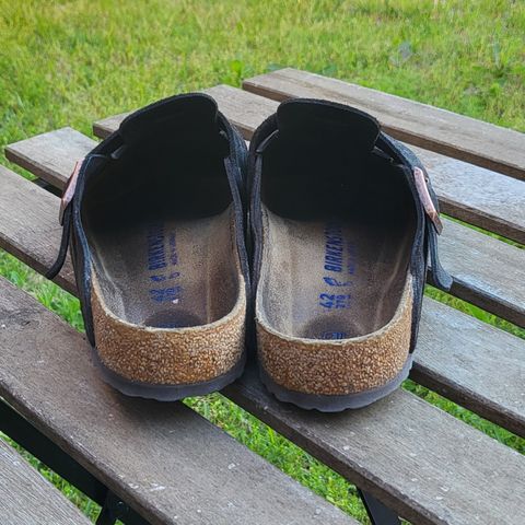 Birkenstock Boston in Mocha Suede