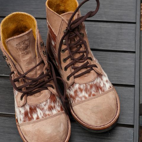 Jim Green Numzaan in Nguni Hair-on-hide & Fawn Roughout