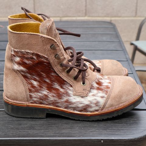 Jim Green Numzaan in Nguni Hair-on-hide & Fawn Roughout