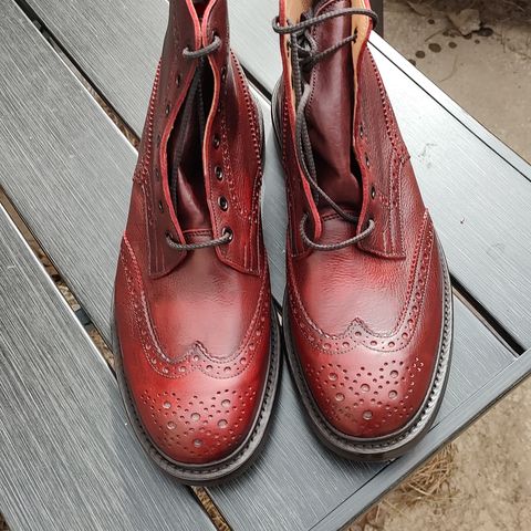 Tricker's Stow in C.F. Stead Sign Classic Kudu