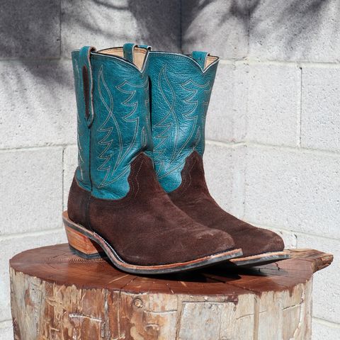 Fenoglio South Texas Tack Exclusive in Nicotine Roughout With Distressed Turquoise