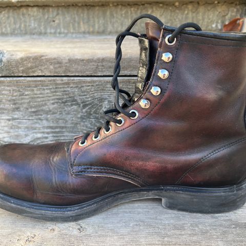 Red Wing 953 in Velva Boomer