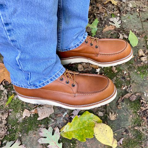 Red Wing 8-Inch Classic Moc in S.B. Foot Oro-Iginal