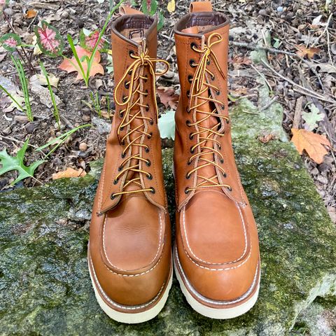 Red Wing 8-Inch Classic Moc in S.B. Foot Oro-Iginal