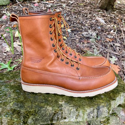 Red Wing 8-Inch Classic Moc in S.B. Foot Oro-Iginal