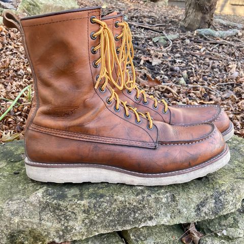 Red Wing 8-Inch Classic Moc in S.B. Foot Oro-Iginal