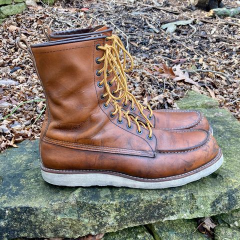 Red Wing 8-Inch Classic Moc in S.B. Foot Oro-Iginal