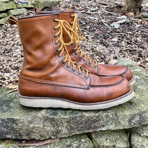 Red Wing 8-Inch Classic Moc in S.B. Foot Oro-Iginal