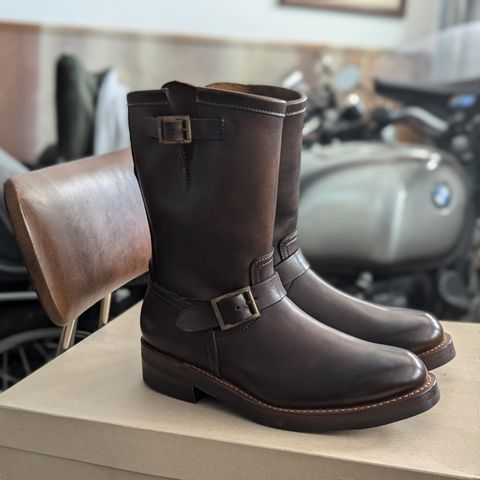 Motor Engineer Boots in Motor / Brown Hand-Dyed Calfskin