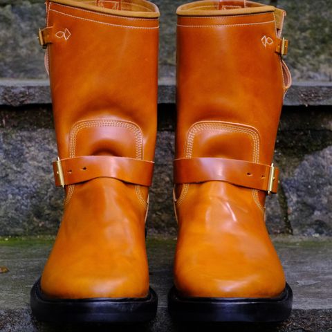 Role Club Engineer Boots in Horween Amaretto Shell Cordovan
