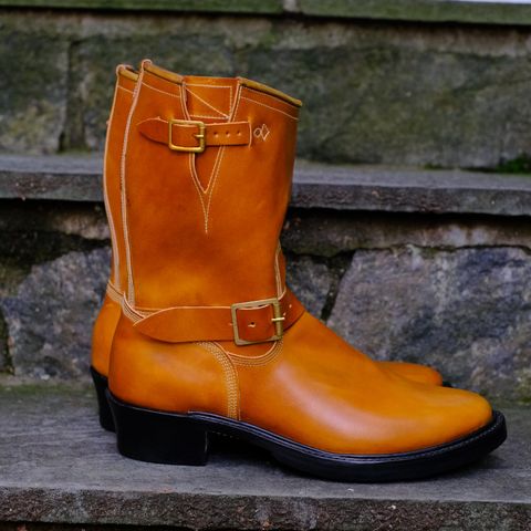 Role Club Engineer Boots in Horween Amaretto Shell Cordovan