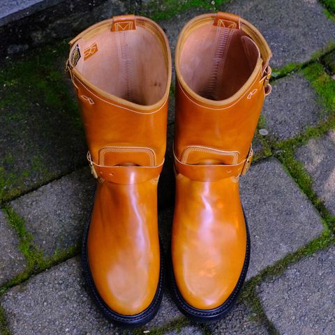 Role Club Engineer Boots in Horween Amaretto Shell Cordovan