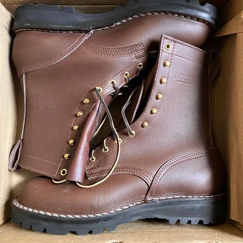 Nicks HardwarePro in Seidel MaxSupport Walnut