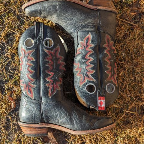 Canada West Brahma 6563-6 in Unknown Leather