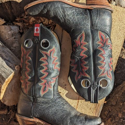 Canada West Brahma 6563-6 in Unknown Leather