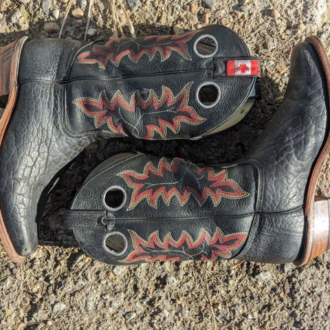 Canada West Brahma 6563-6 in Unknown Leather