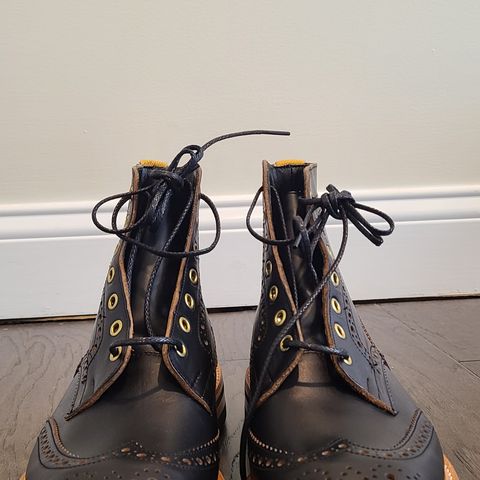 Tricker's Stow Country Boot in Horween Black Chromexcel