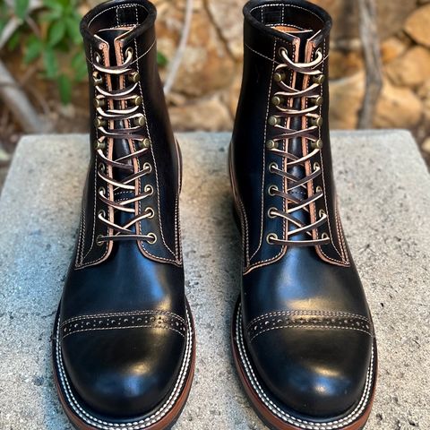 Quan Shoemaker Unlisted Model in Maryam Black Horsebutt