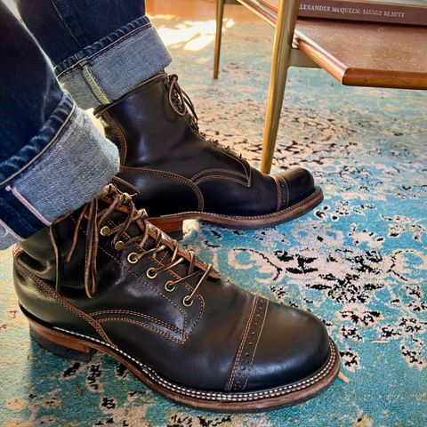 Quan Shoemaker Unlisted Model in Maryam Black Horsebutt