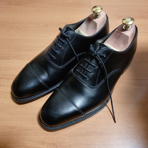 Loake Aldwych Toe-Cap Oxford