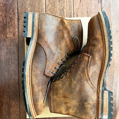 Parkhurst The Niagara in C.F. Stead Light Brown Waxy Commander Suede