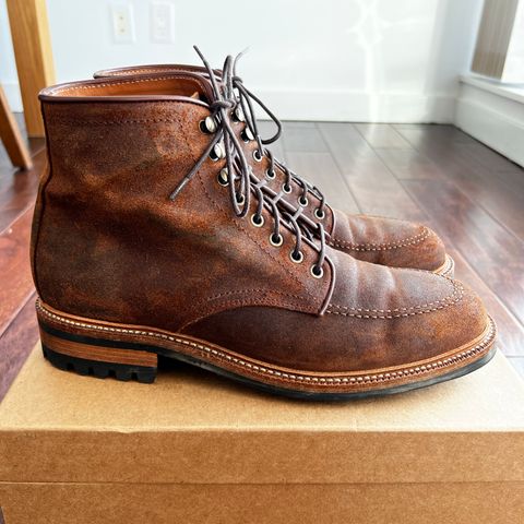 Parkhurst The Niagara in C.F. Stead Light Brown Waxy Commander Suede