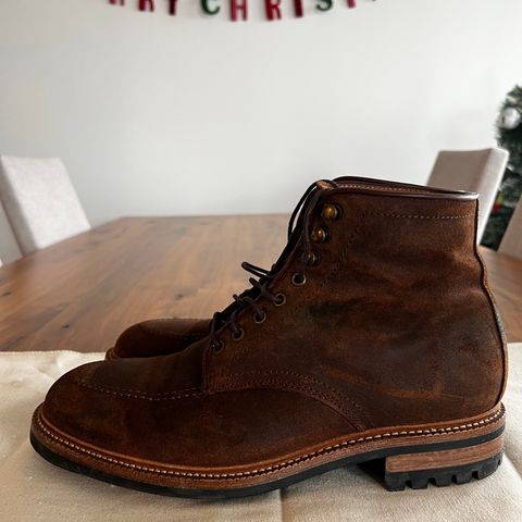 Parkhurst The Niagara in C.F. Stead Light Brown Waxy Commander Suede
