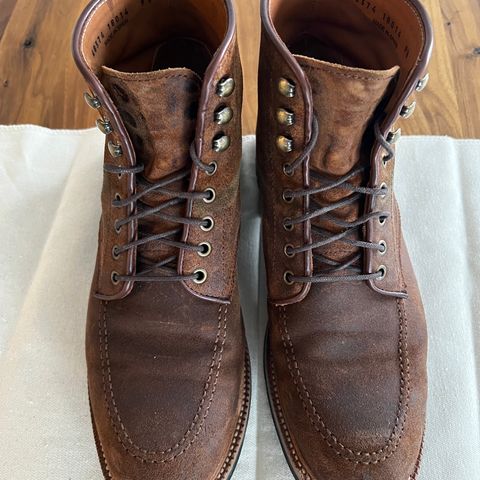 Parkhurst The Niagara in C.F. Stead Light Brown Waxy Commander Suede