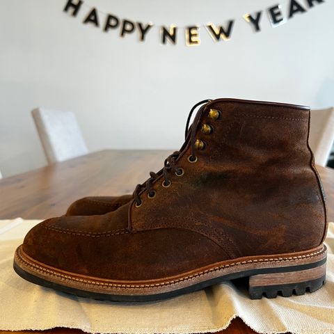 Parkhurst The Niagara in C.F. Stead Light Brown Waxy Commander Suede