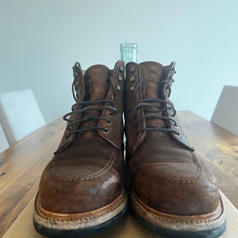 Parkhurst The Niagara in C.F. Stead Light Brown Waxy Commander Suede