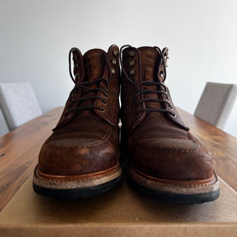 Parkhurst The Niagara in C.F. Stead Light Brown Waxy Commander Suede