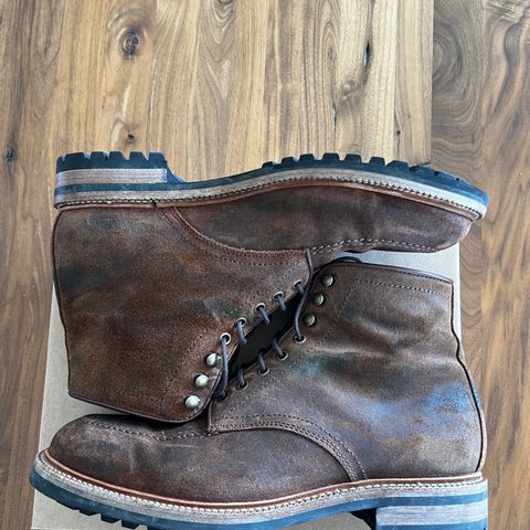 Parkhurst The Niagara in C.F. Stead Light Brown Waxy Commander Suede