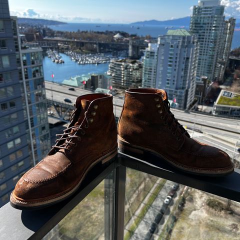 Parkhurst The Niagara in C.F. Stead Light Brown Waxy Commander Suede