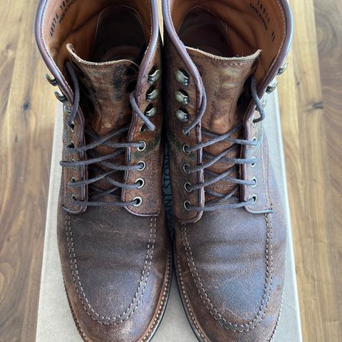 Parkhurst The Niagara in C.F. Stead Light Brown Waxy Commander Suede