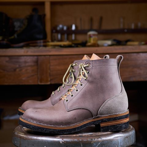 BHHB 7 Hole Standard in Horween Steel Predator & Horween Toasted Tan Dublin
