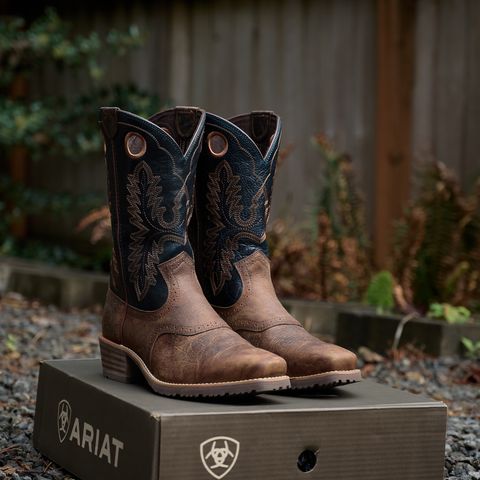 View photo of Ariat Hybrid Roughstock in Fiery Brown Crunch