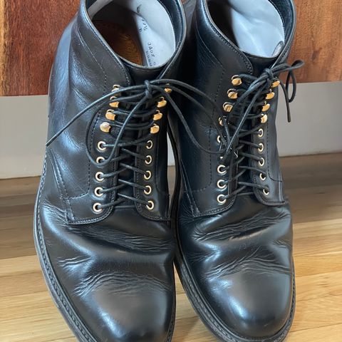 View photo of Alden Plain Toe Boot in Horween Black Chromexcel