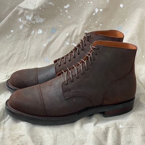 View photo of Viberg Service Boot BCT in C.F. Stead Snuff Waxy Commander Suede