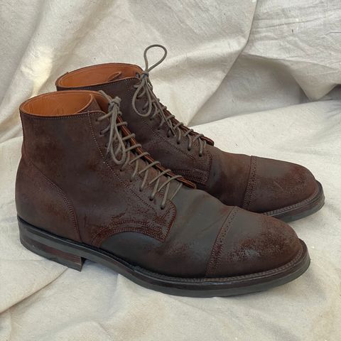 View photo of Viberg Service Boot BCT in C.F. Stead Snuff Waxy Commander Suede