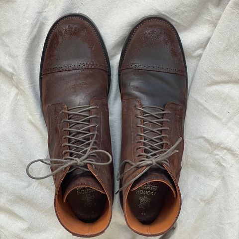 View photo of Viberg Service Boot BCT in C.F. Stead Snuff Waxy Commander Suede