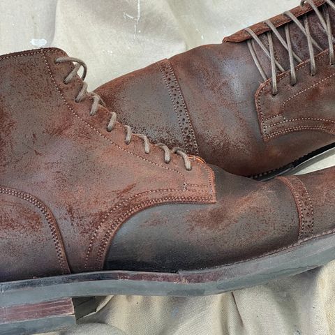 View photo of Viberg Service Boot BCT in C.F. Stead Snuff Waxy Commander Suede