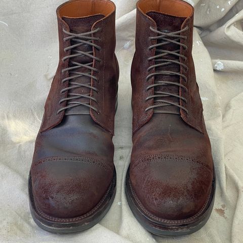 View photo of Viberg Service Boot BCT in C.F. Stead Snuff Waxy Commander Suede