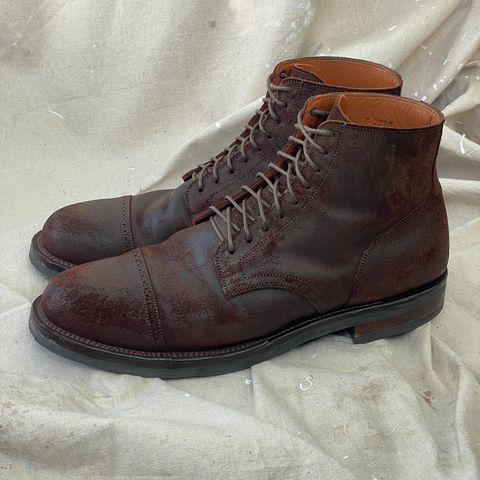 View photo of Viberg Service Boot BCT in C.F. Stead Snuff Waxy Commander Suede