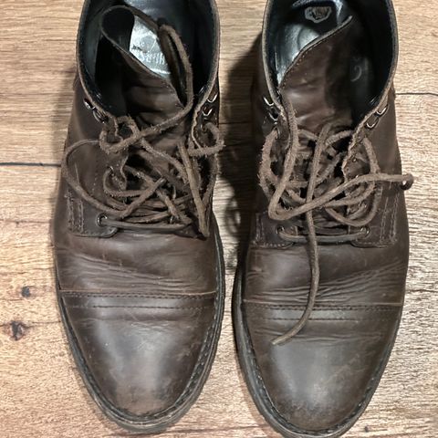 Thursday Captain in Tobacco Rugged & Resilient