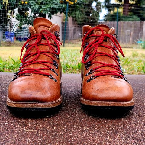 Viberg Hiker in Horween Natural Dublin