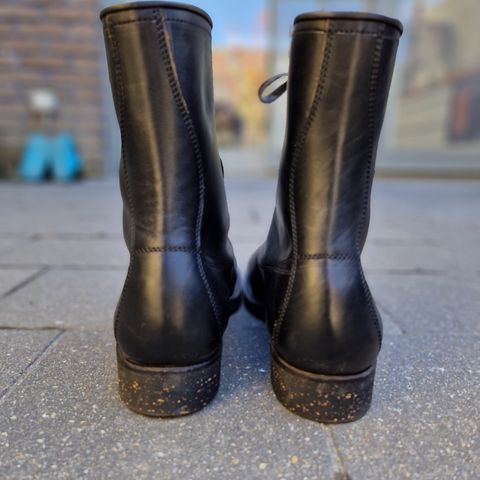 Clinch Gary Boots in Black Overdyed Horsebutt