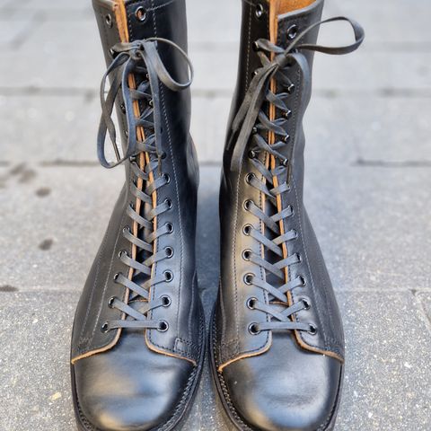 Clinch Gary Boots in Black Overdyed Horsebutt