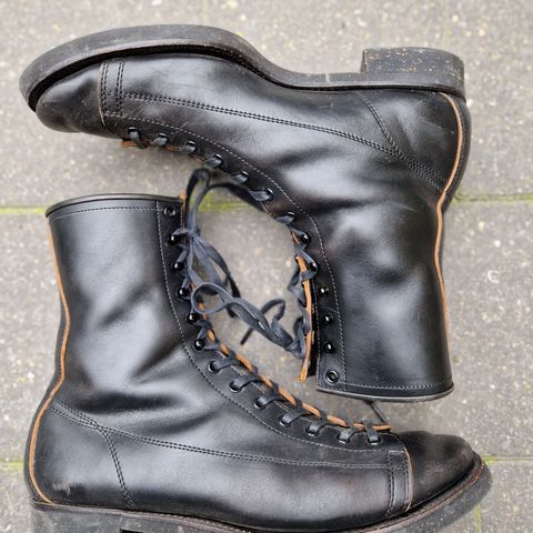 Clinch Gary Boots in Black Overdyed Horsebutt