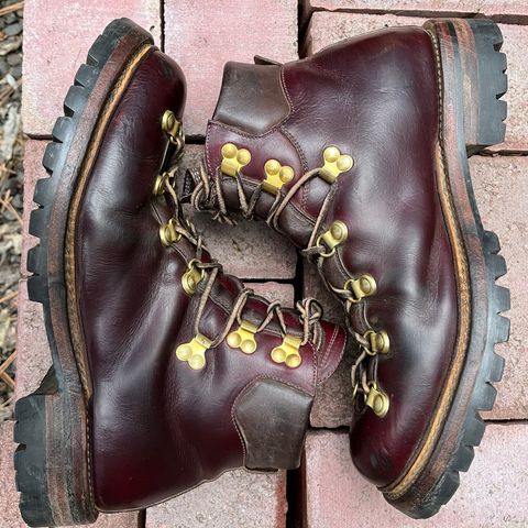 View photo of Sagara Trailmaster in Horween Color 8 Chromexcel